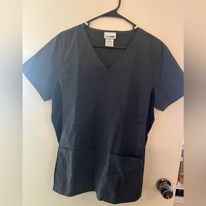 Size M dark gray scrub top. Like new.